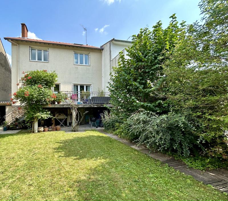 Maison - 122 m² - 6 pièces