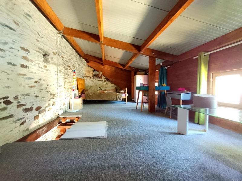 Maison - 105 m² - 8 pièces