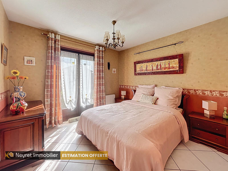 Maison - 158 m² - 7 pièces