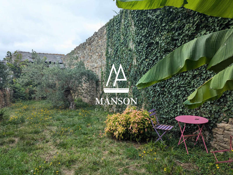 Maison - 206 m² - 8 pièces