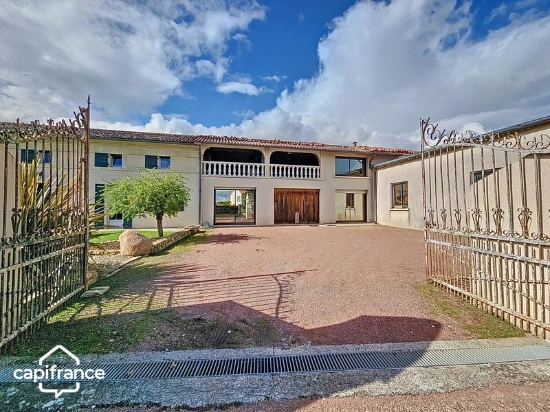 Maison - 151 m² - 8 pièces