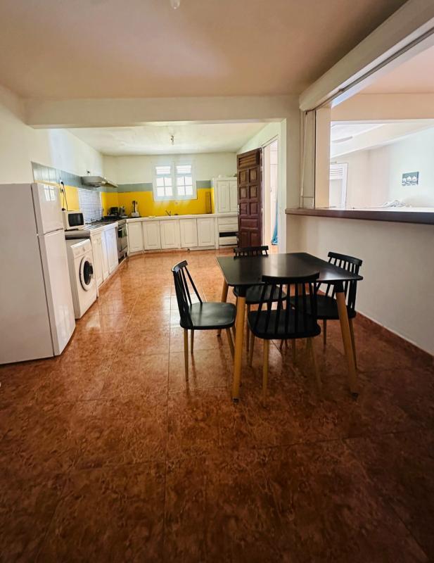 Appartement - 82 m² - 3 pièces