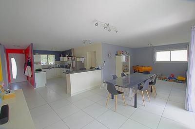 Maison - 157 m² - 5 pièces