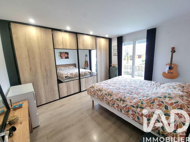 Maison - 185 m² - 9 pièces