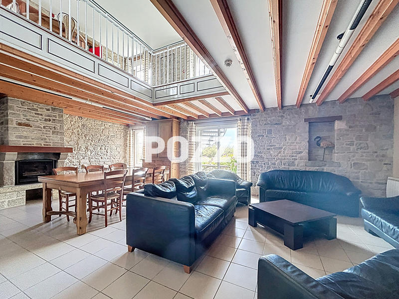 Maison - 394 m² - 16 pièces