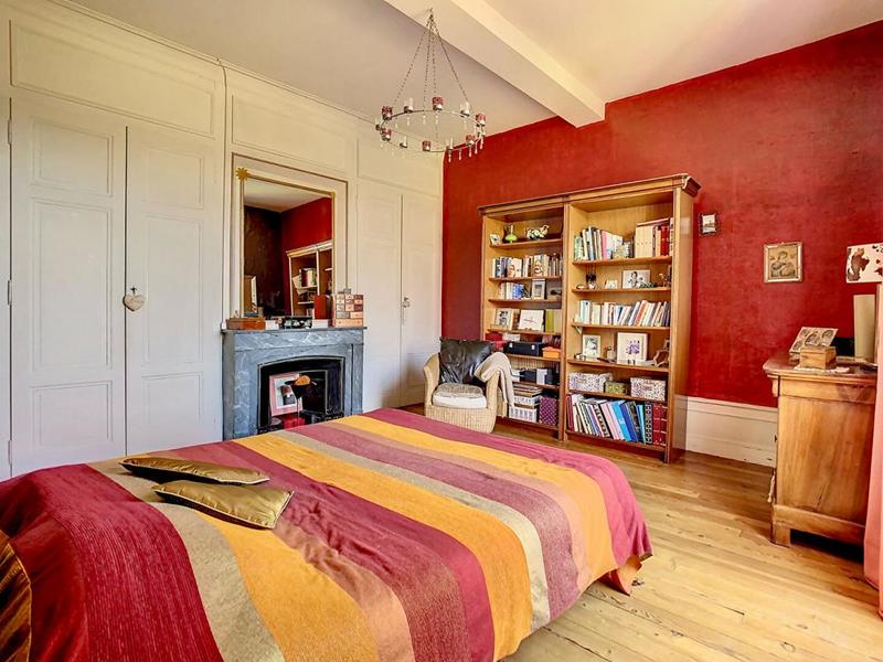 Demeure - 310 m² - 8 pièces