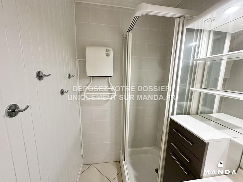 Chambre - 10 m² - 4 pièces