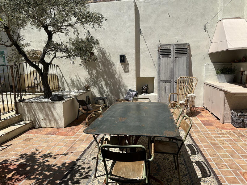 Maison - 295 m² - 10 pièces