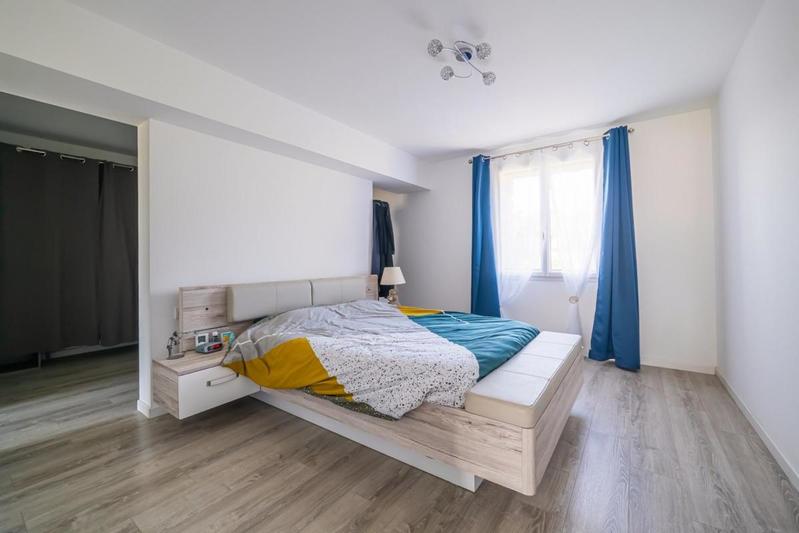 Maison en pierre - 224 m² - 6 pièces