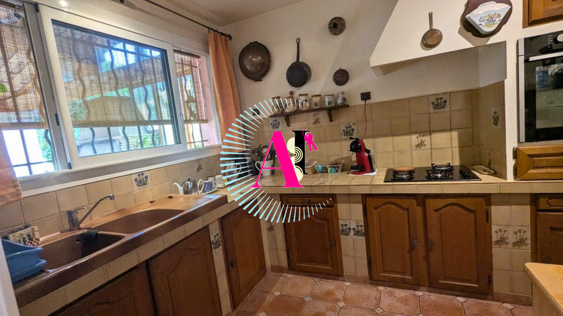 Maison traditionnelle - 130 m² - 6 pièces