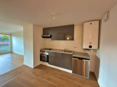 Loft - 104 m² - 4 pièces