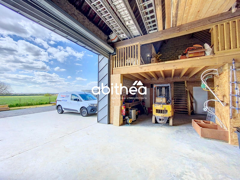 Maison - 335 m² - 6 pièces