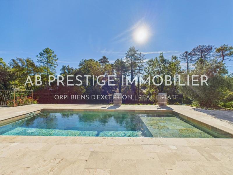 Maison - 180 m² - 5 pièces