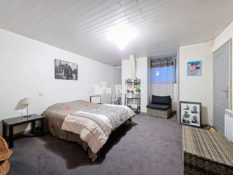 Maison ancienne - 279 m² - 7 pièces