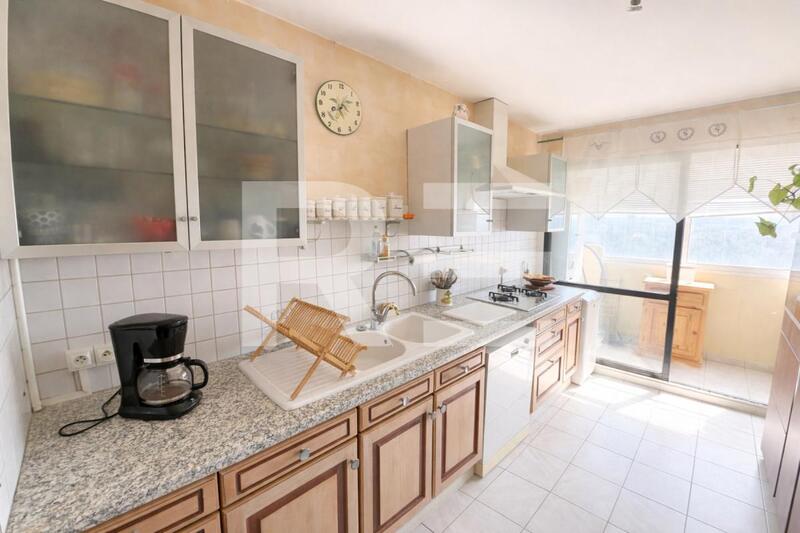 Appartement - 83 m² - 4 pièces