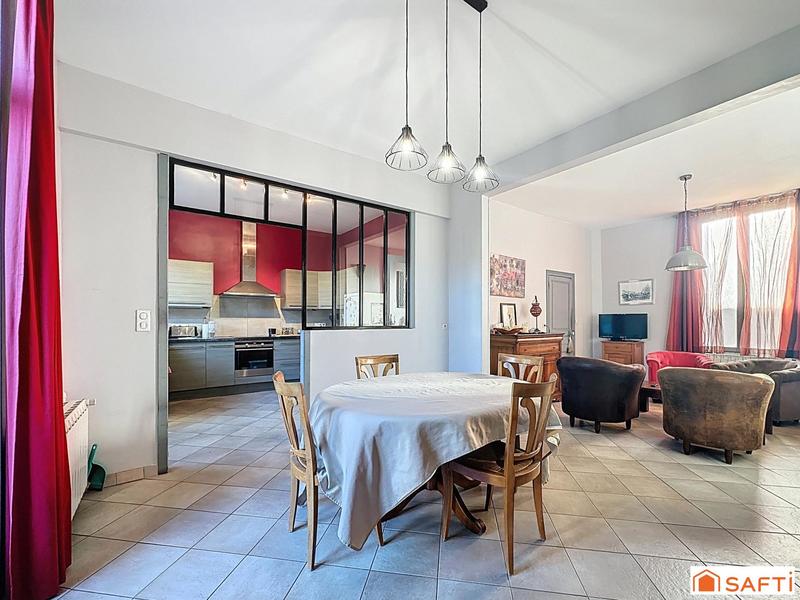 Maison - 183 m² - 9 pièces