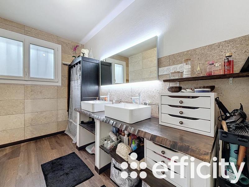 Maison - 93 m² - 4 pièces