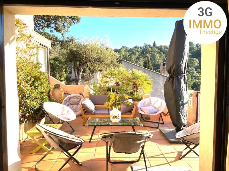 Demeure - 230 m² - 7 pièces