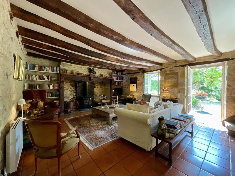 Maison - 300 m² - 9 pièces