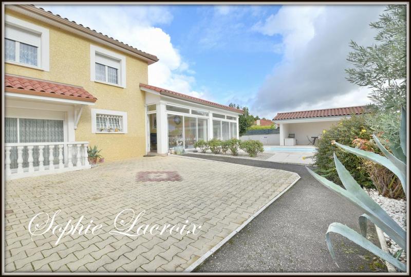 Villa - 148 m² - 6 pièces