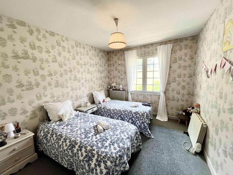 Maison - 388 m² - 15 pièces