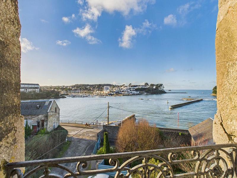 Maison - 234 m² - 9 pièces