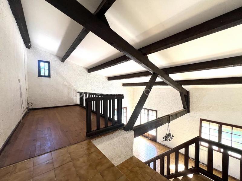 Propriété - 145 m² - 6 pièces