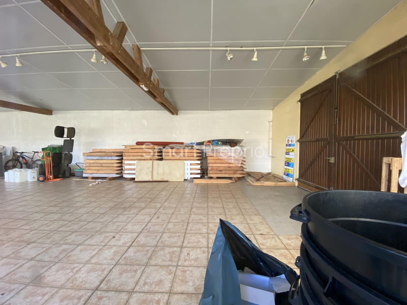 Maison - 900 m² - 20 pièces