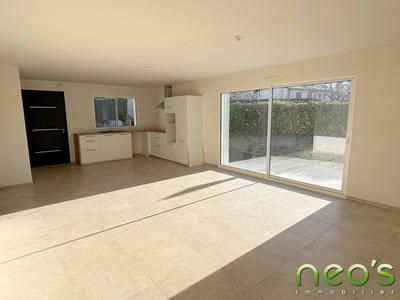 Maison - 92 m² - 4 pièces