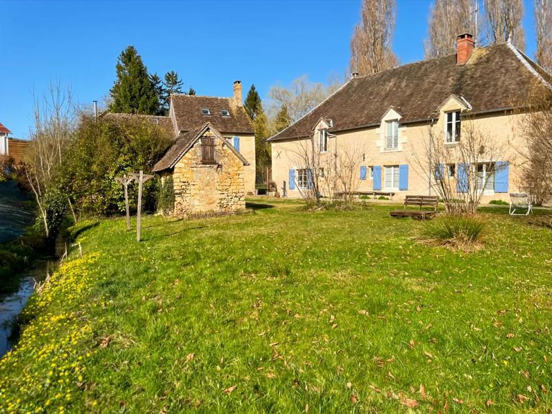 Moulin - 401 m² - 15 pièces