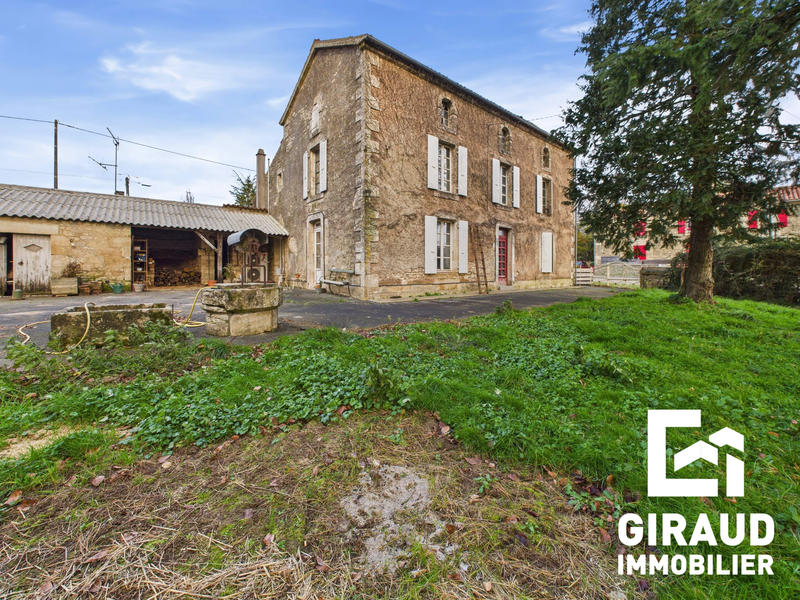 Maison ancienne - 195 m² - 1 pièce