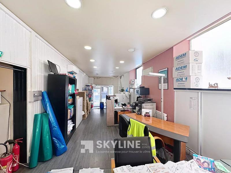 Local d'activités - 101 m² - 5 pièces