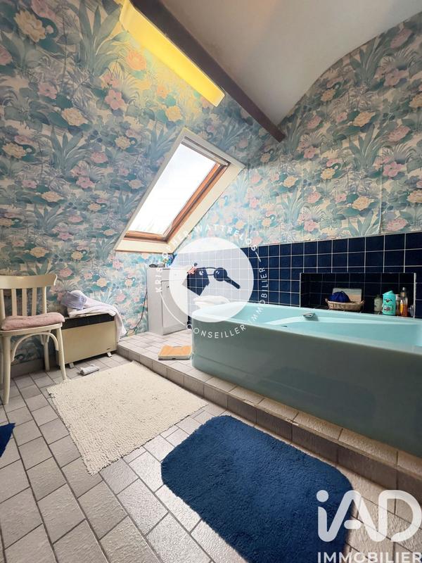 Maison - 182 m² - 10 pièces