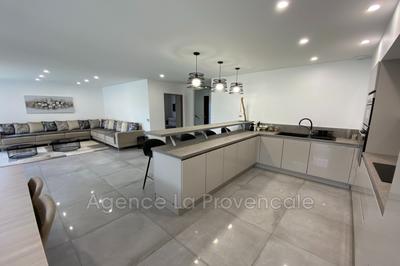 Maison contemporaine - 135 m² - 4 pièces