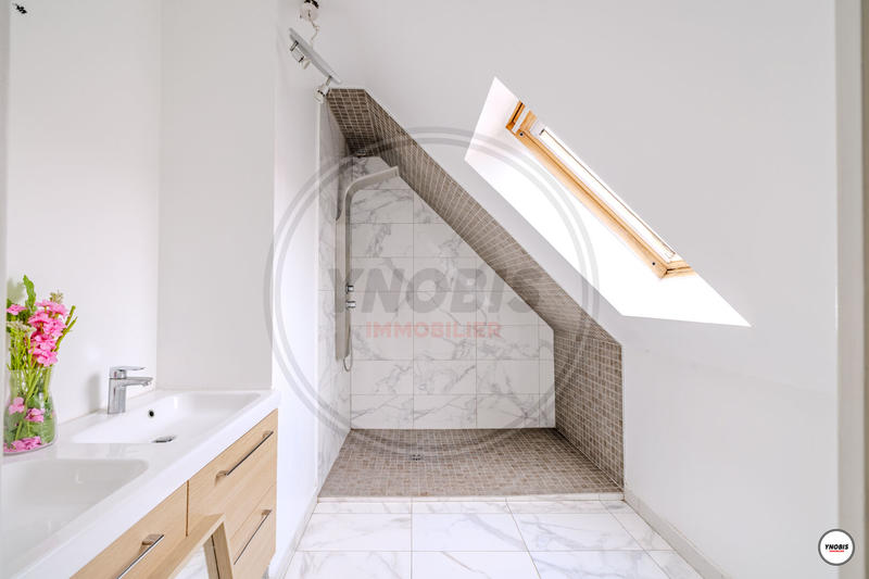 Maison - 120 m² - 6 pièces