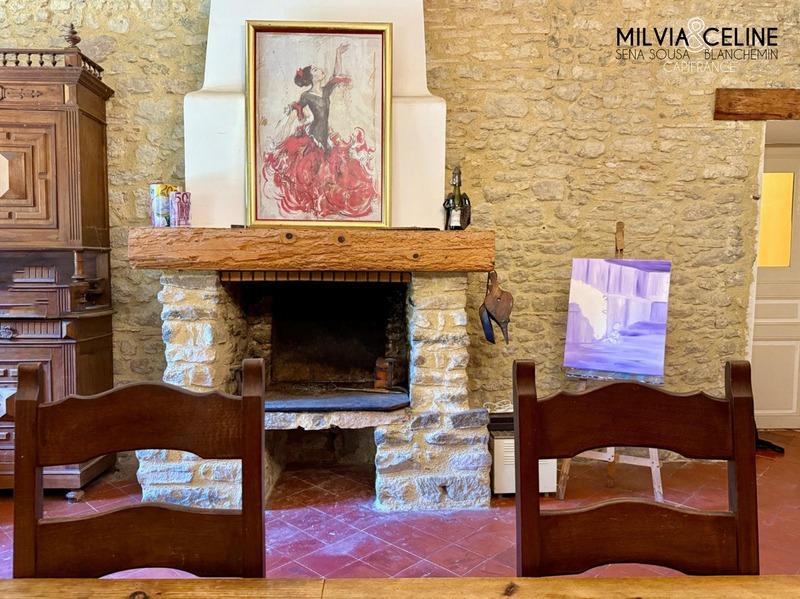 Propriété - 515 m² - 32 pièces