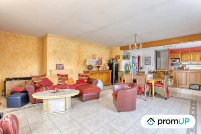 Maison - 128 m² - 7 pièces