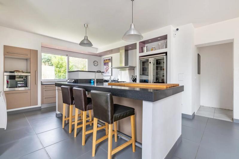 Maison d'architecte - 271 m² - 10 pièces