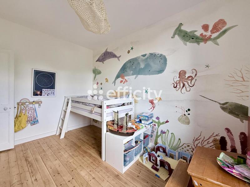 Maison - 196 m² - 7 pièces