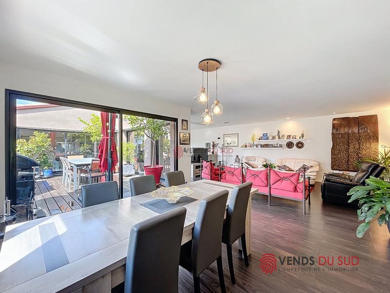 Maison - 246 m² - 6 pièces