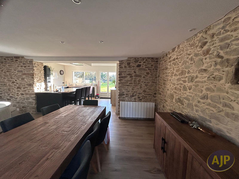 Maison - 121 m² - 5 pièces