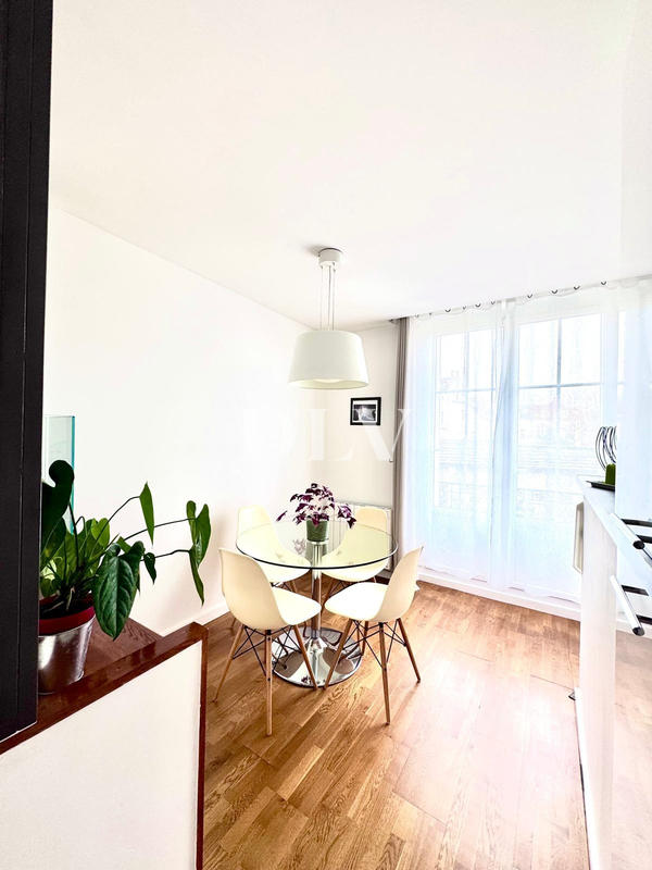 Appartement - 90 m² - 2 pièces