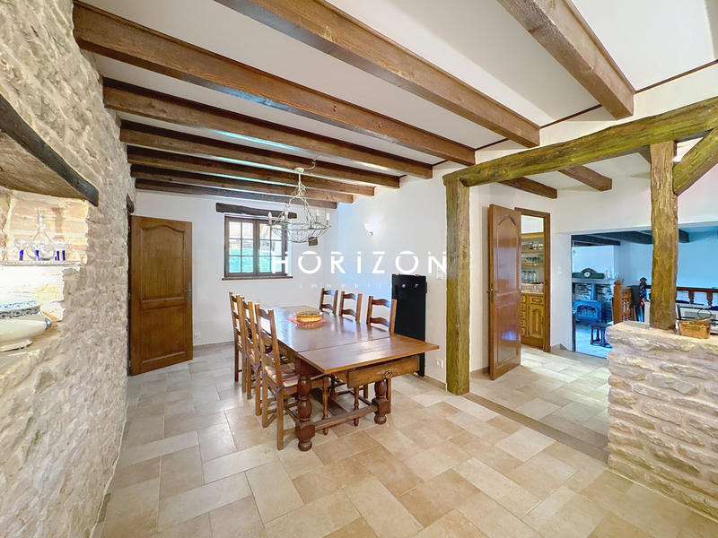 Maison ancienne - 167 m² - 8 pièces