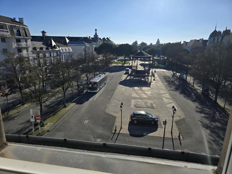 Appartement - 85 m² - 3 pièces