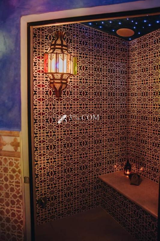 Maison - 245 m² - 10 pièces