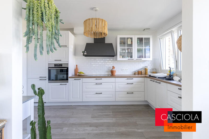 Maison - 133 m² - 6 pièces