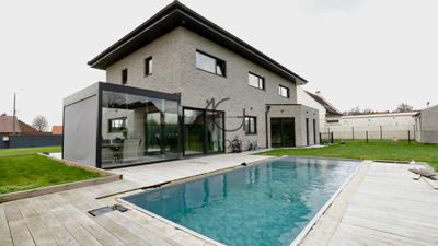 Maison - 228 m² - 5 pièces