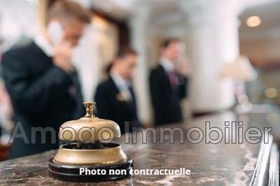 Maison chambre d'hôtes - 1 611 m²