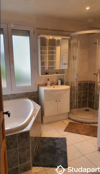 Chambre - 9 m² - 1 pièce