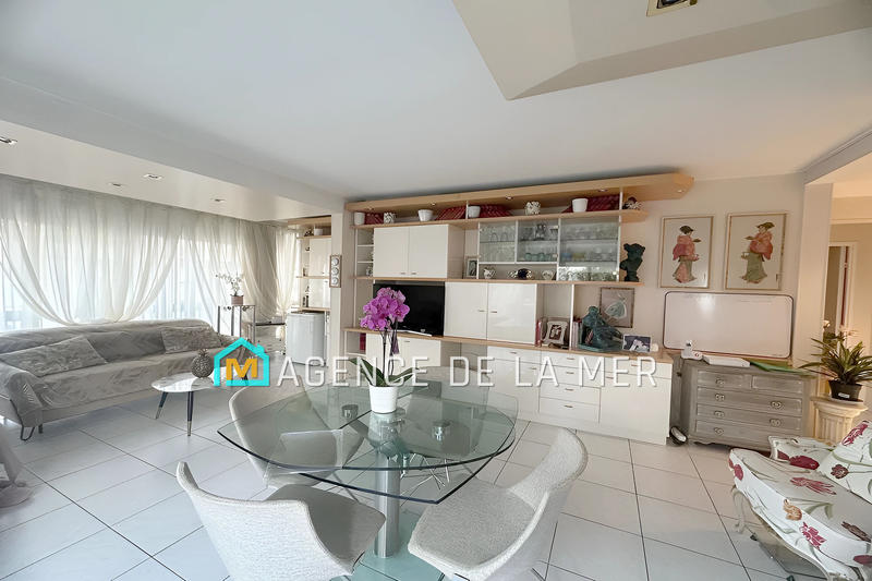 Appartement - 97 m² - 4 pièces